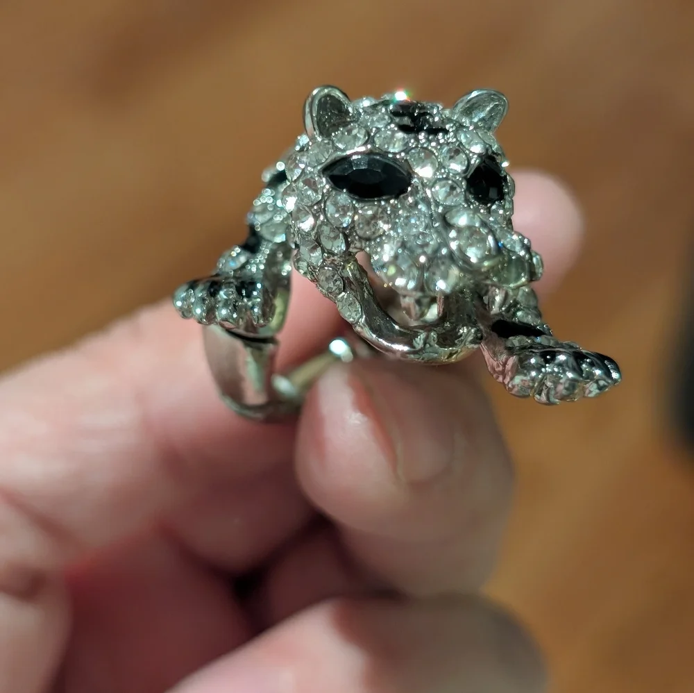 Crystal Jaguar Stretch Ring